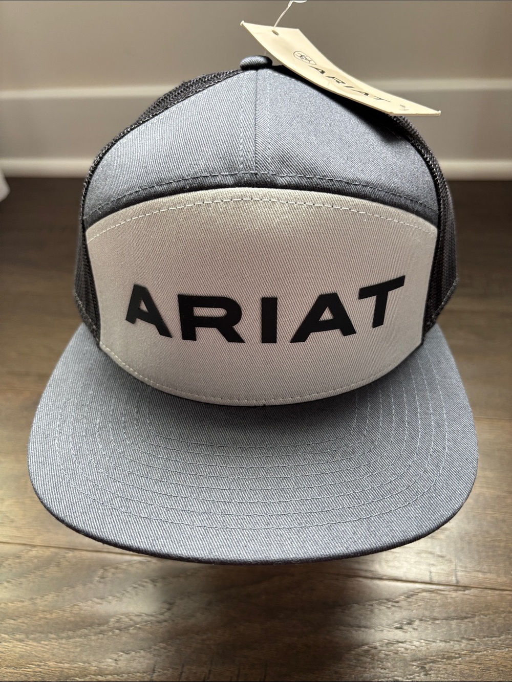 Ariat Rubber Name Flat Bill,7 panel,button top high profile,mesh back,snapBack